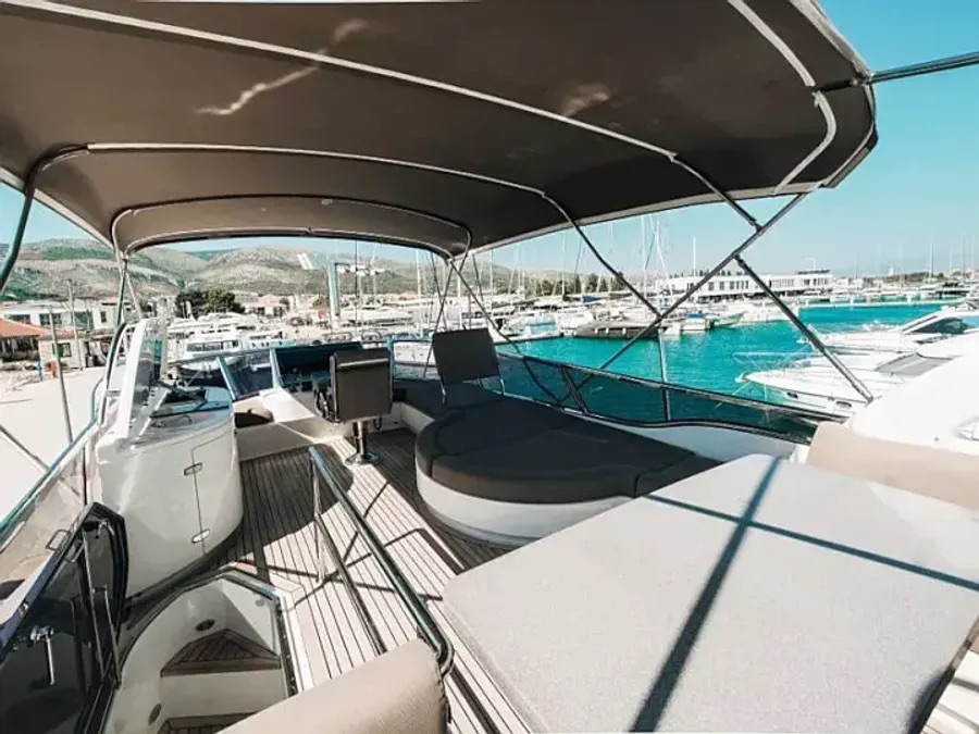 Elegance 60 Fly — photo 14