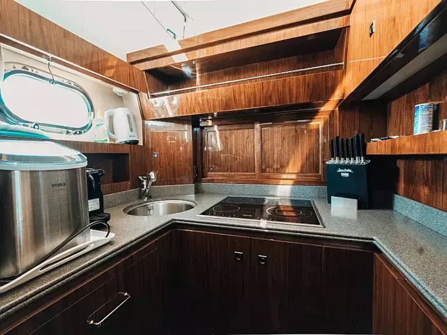 Elegance 60 Fly — photo 12