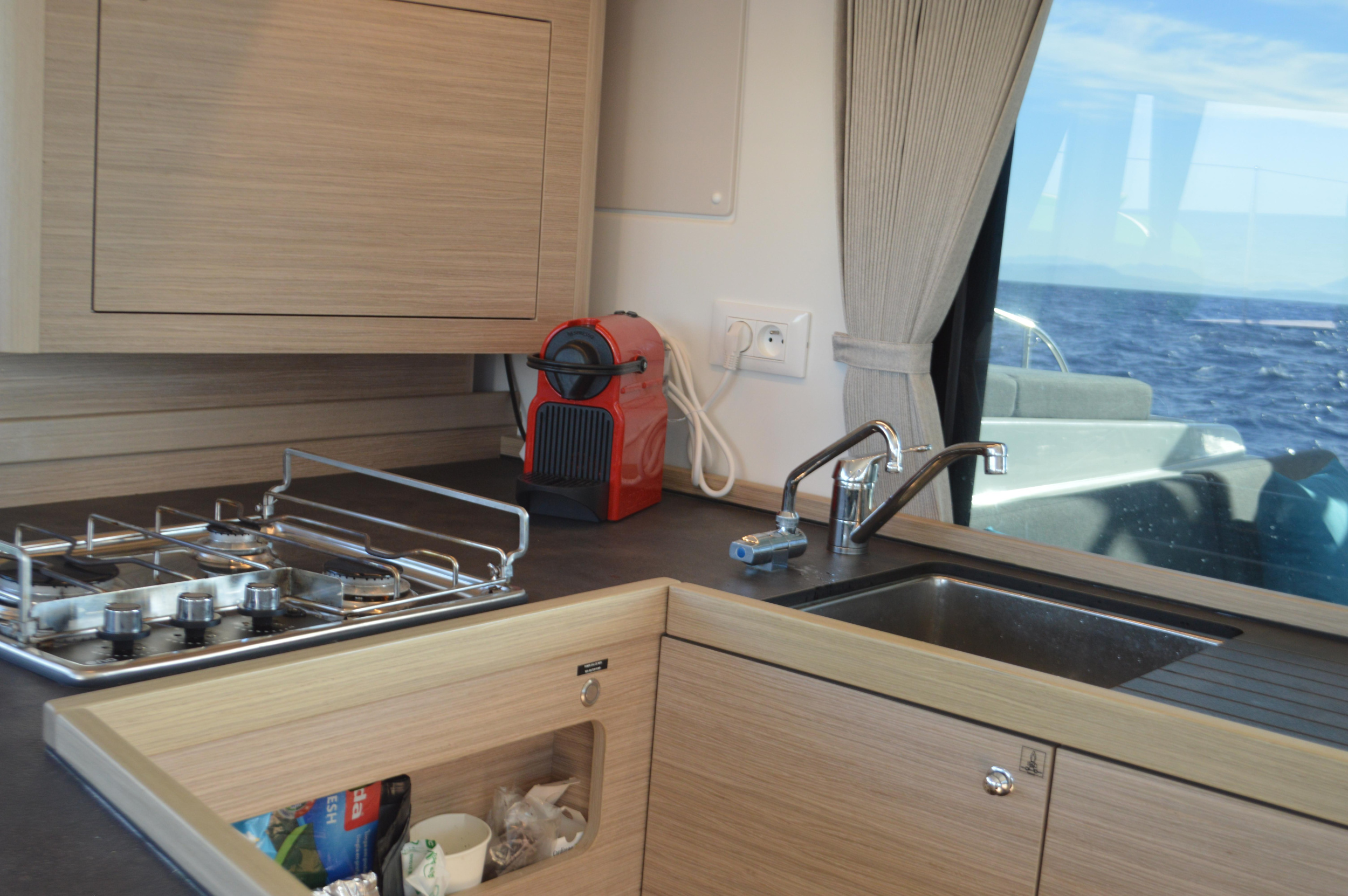 Lagoon 42 — photo 29