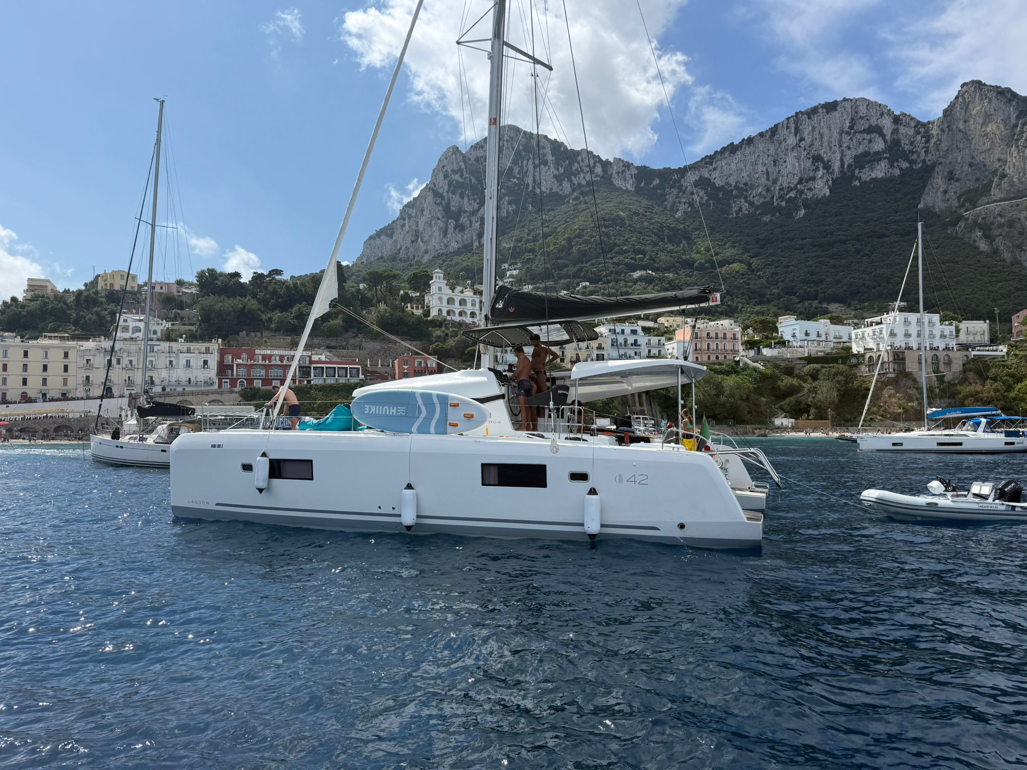Lagoon 42 — photo 1