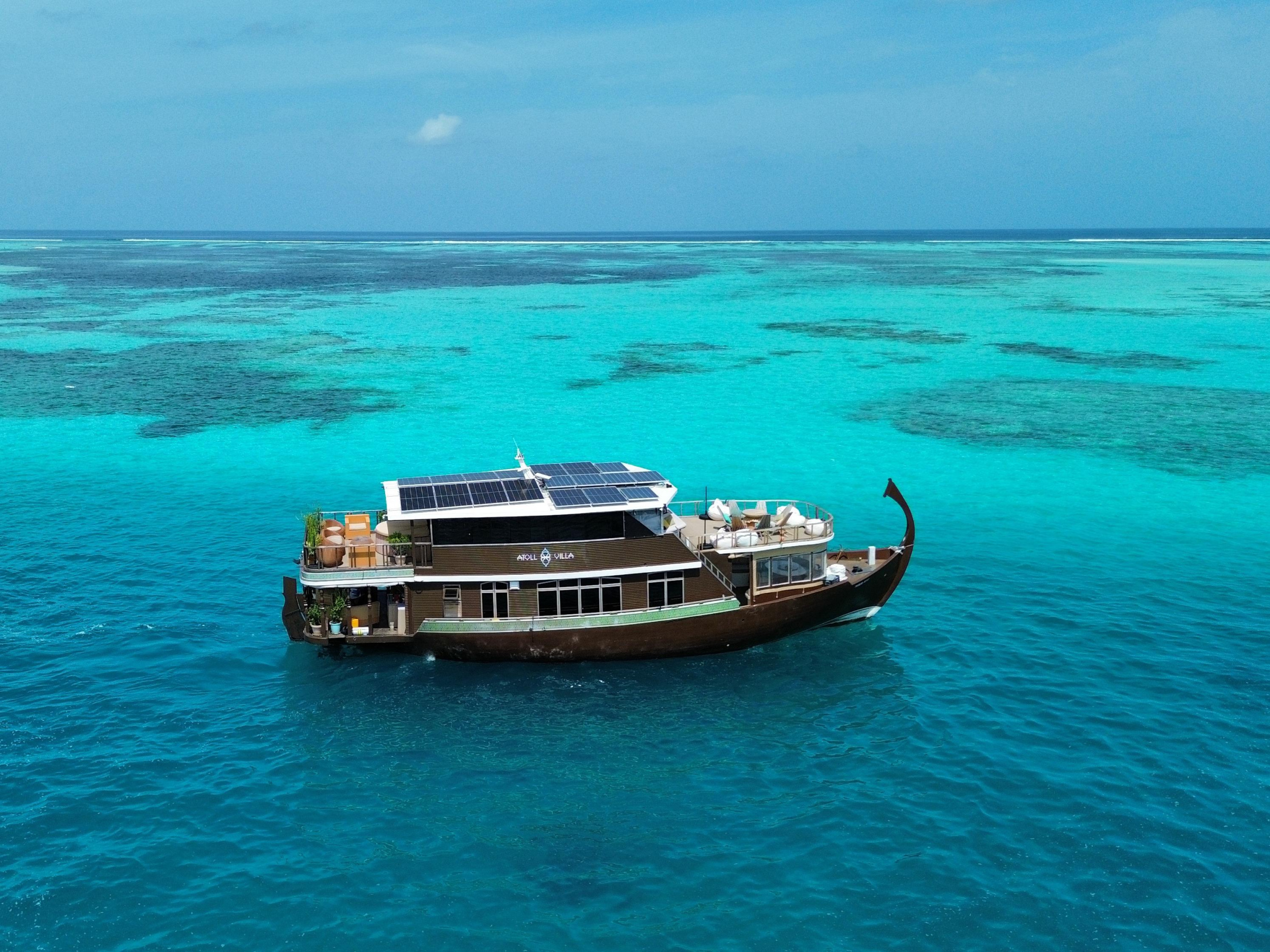 Custom build motoryacht — photo 9