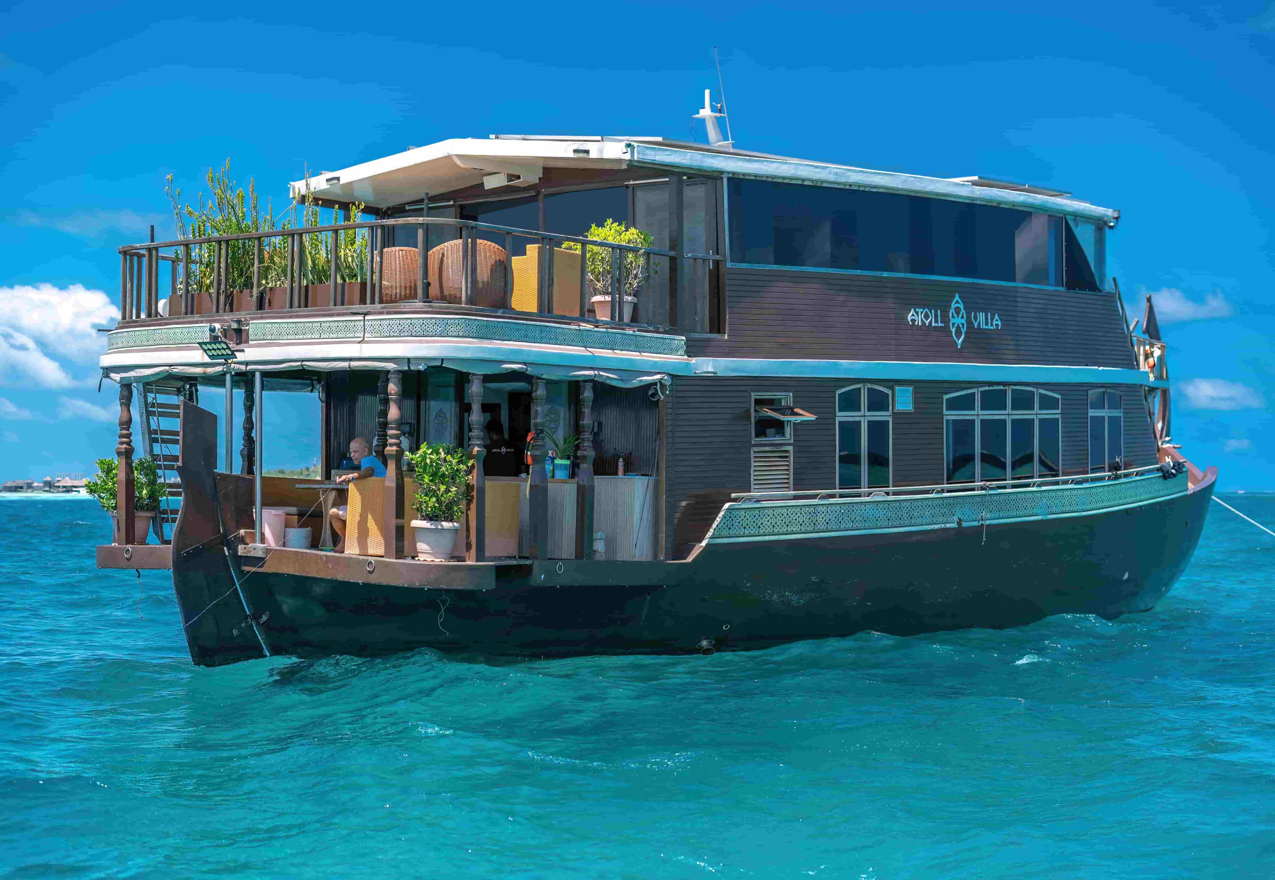 Custom build motoryacht — photo 16
