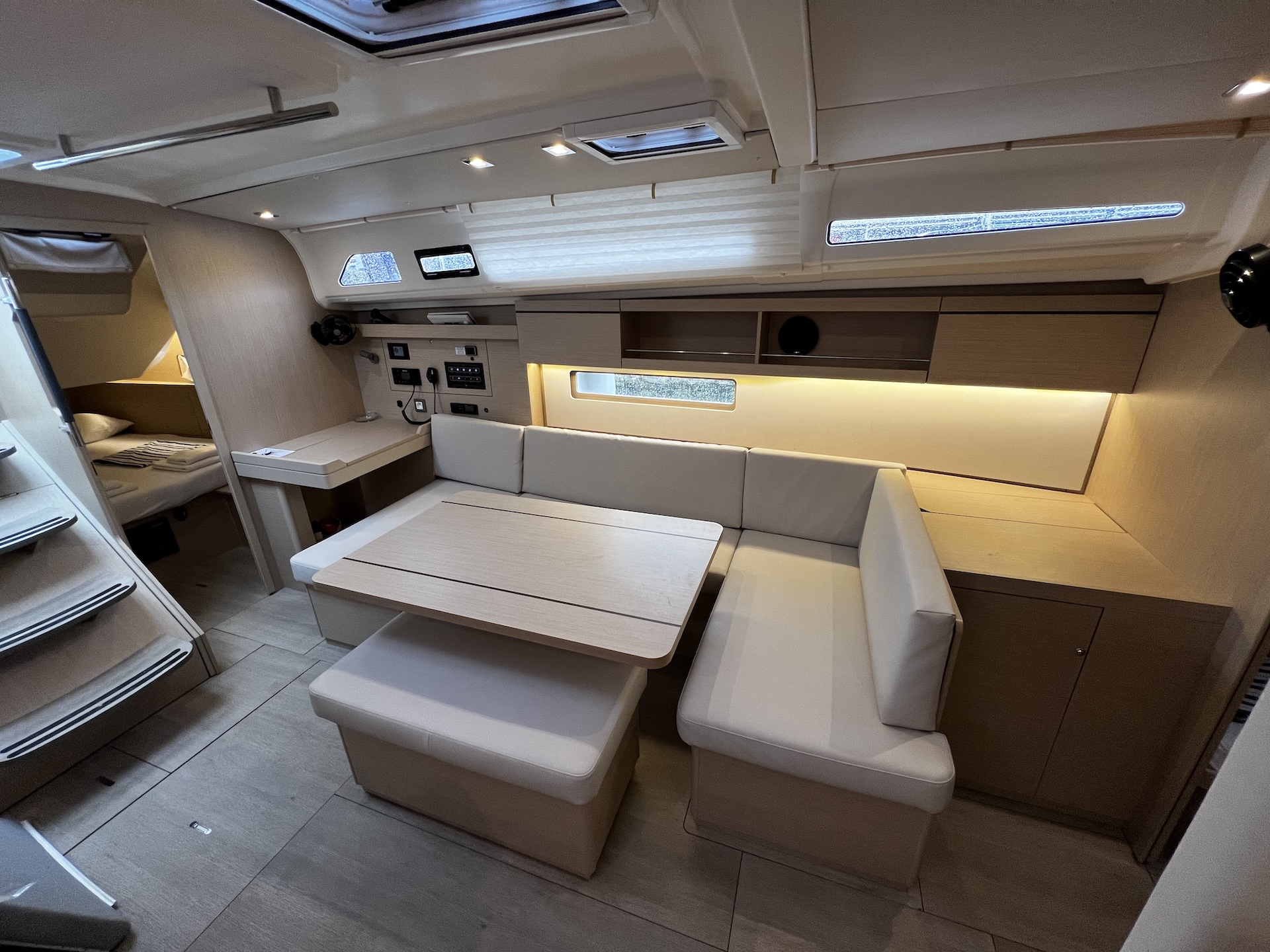 Oceanis 40.1 — photo 17