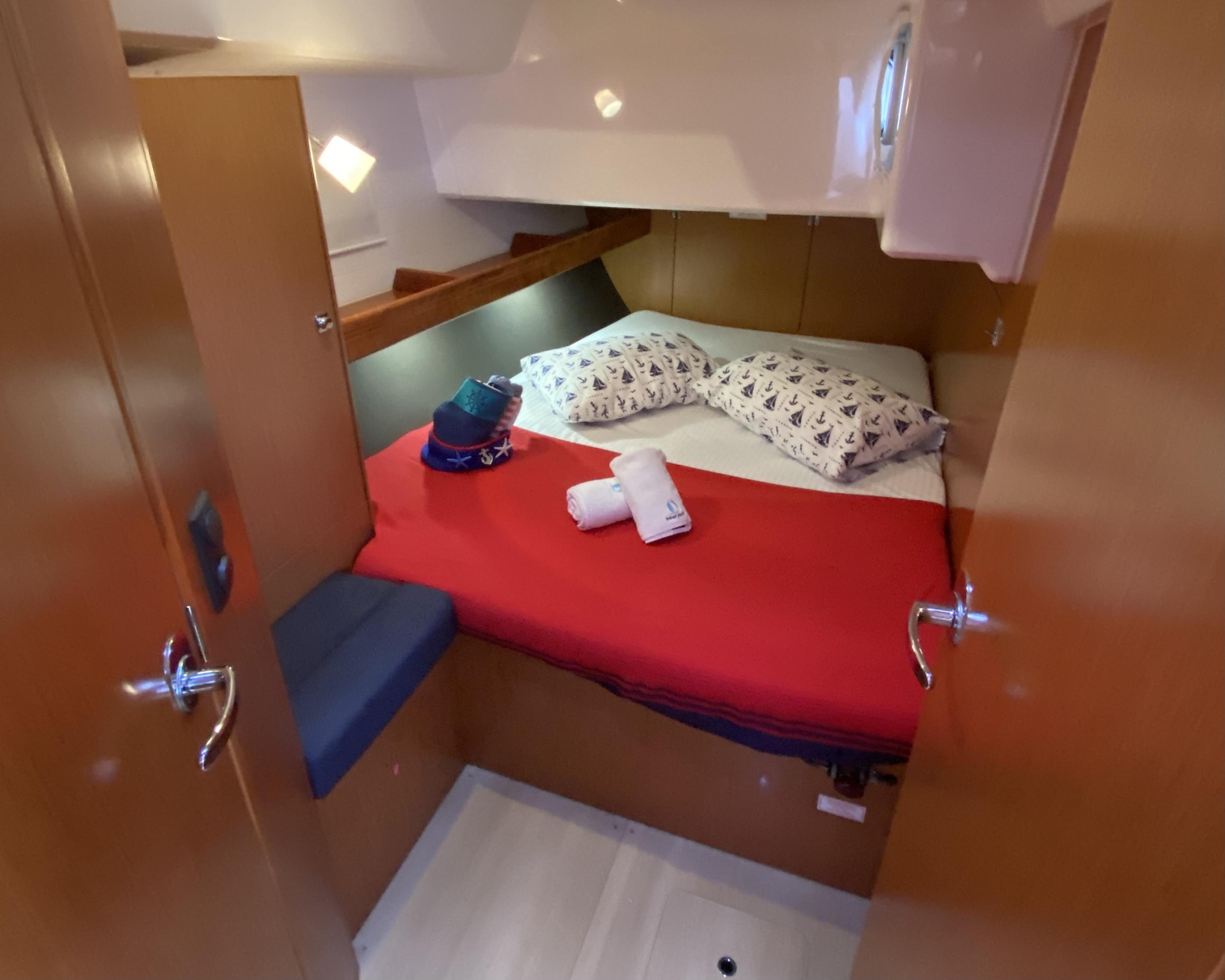 Bavaria 46 Cruiser — photo 9