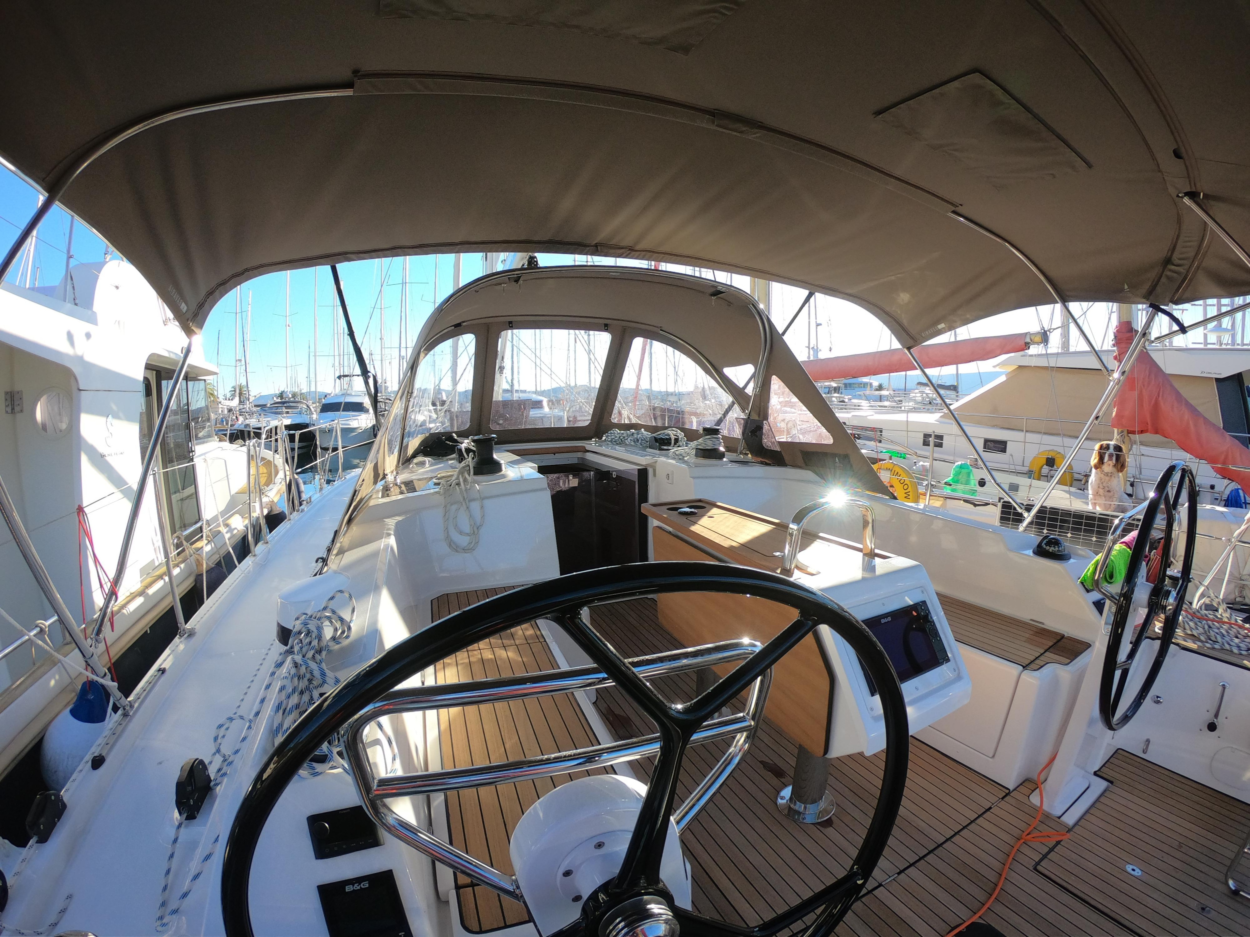 Bavaria C38 — photo 11