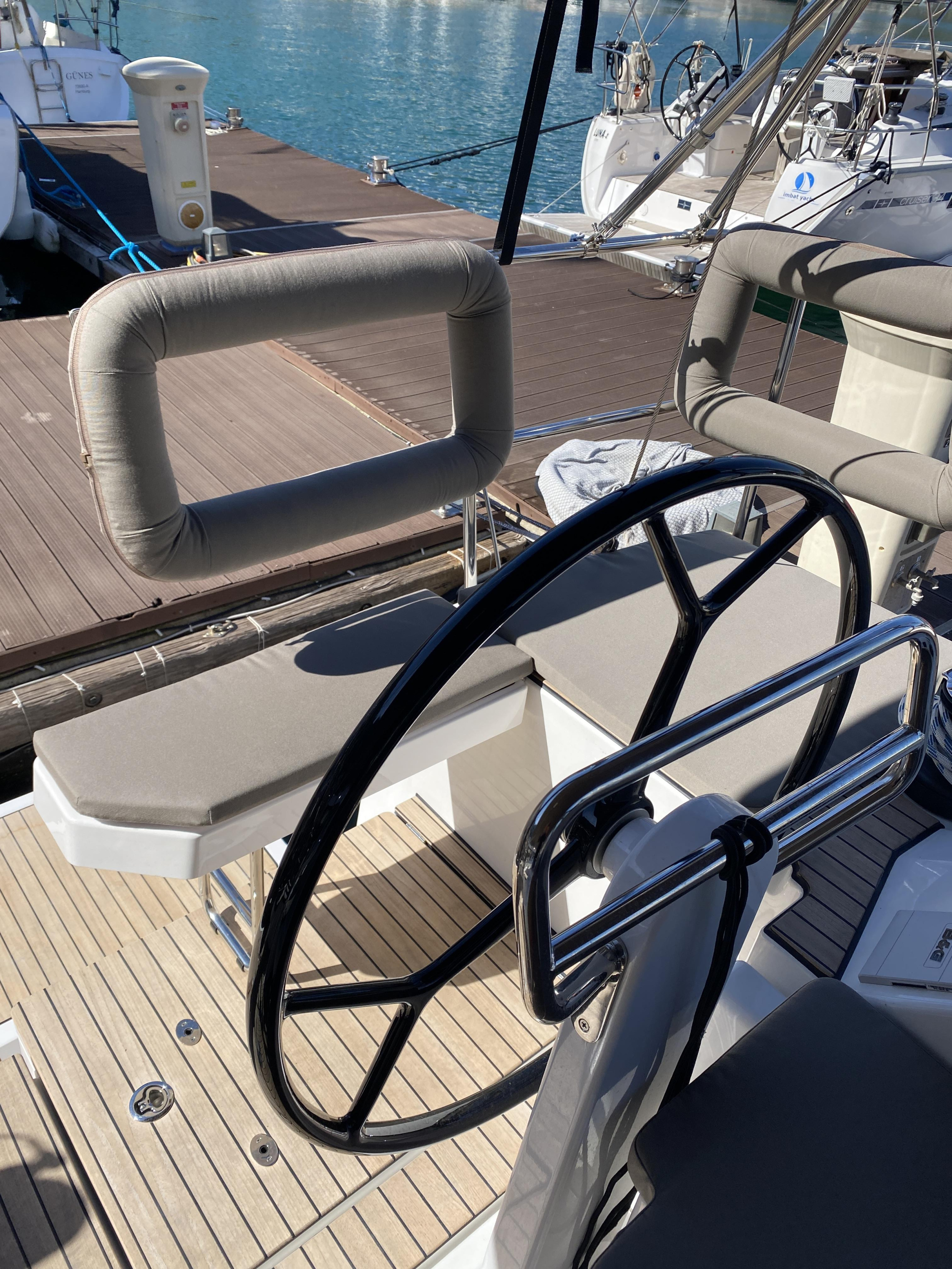 Bavaria C38 — photo 4