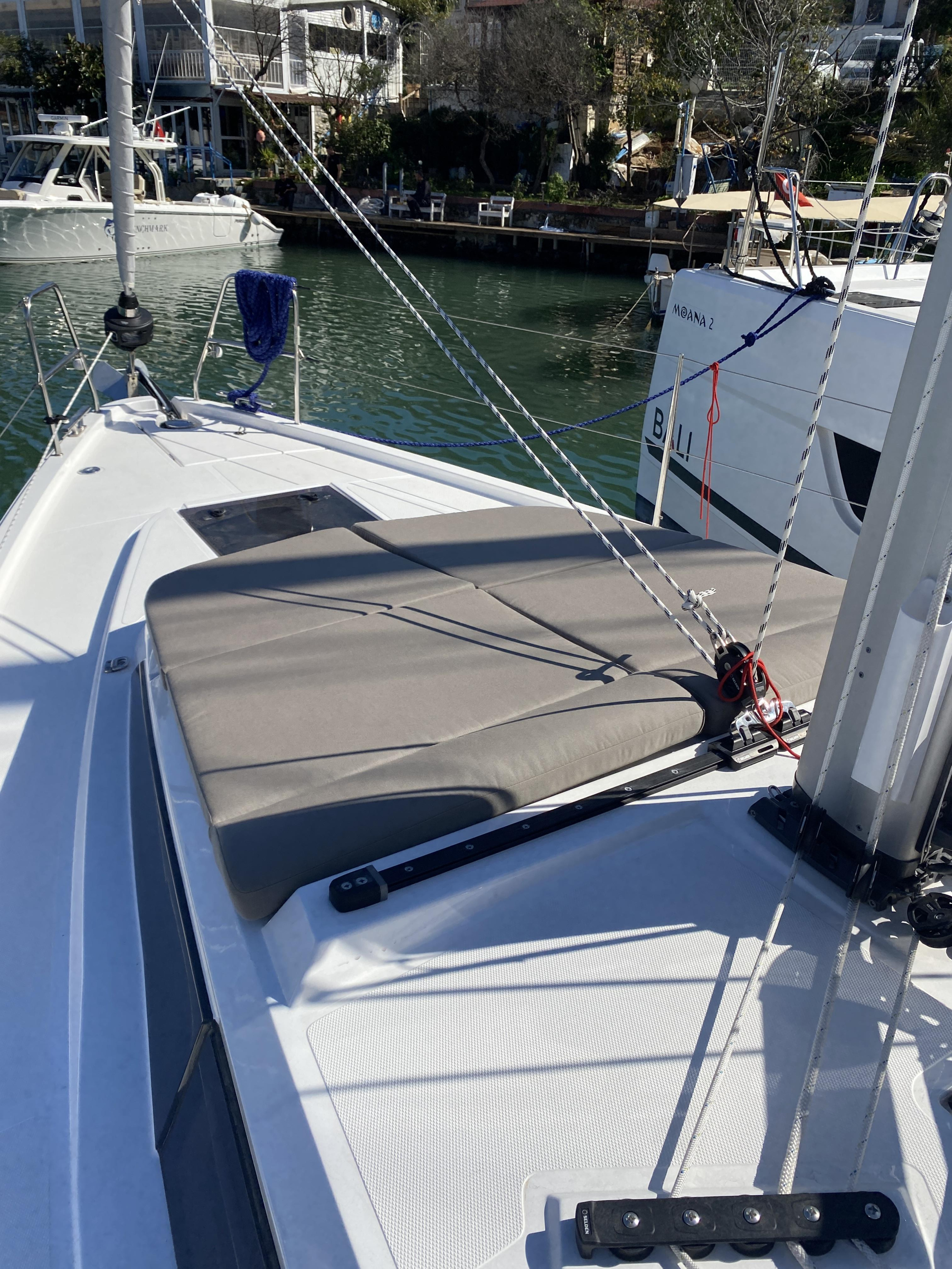 Bavaria C38 — photo 21
