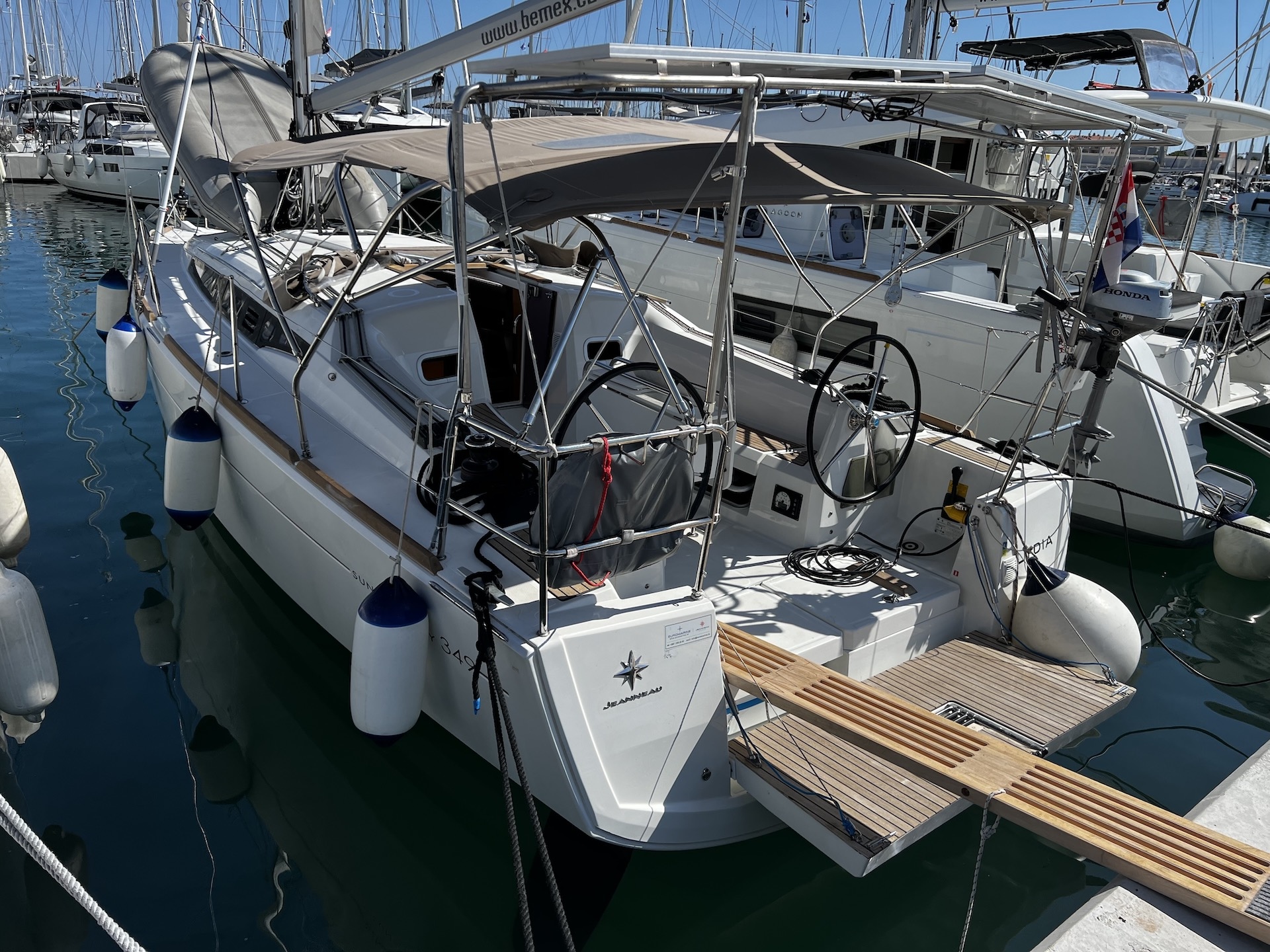 Sun Odyssey 349 — photo 1