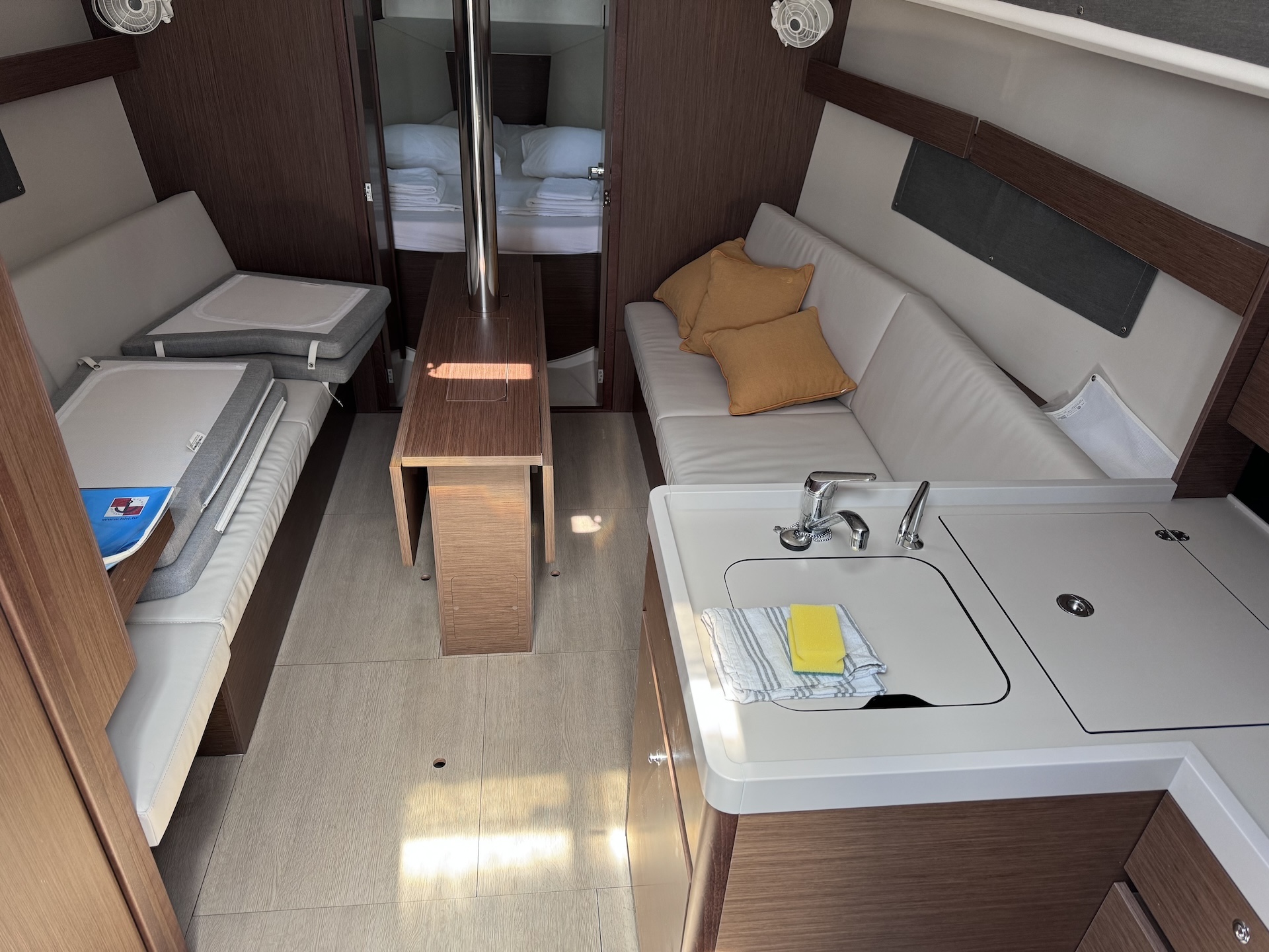 Oceanis 34.1 — photo 6