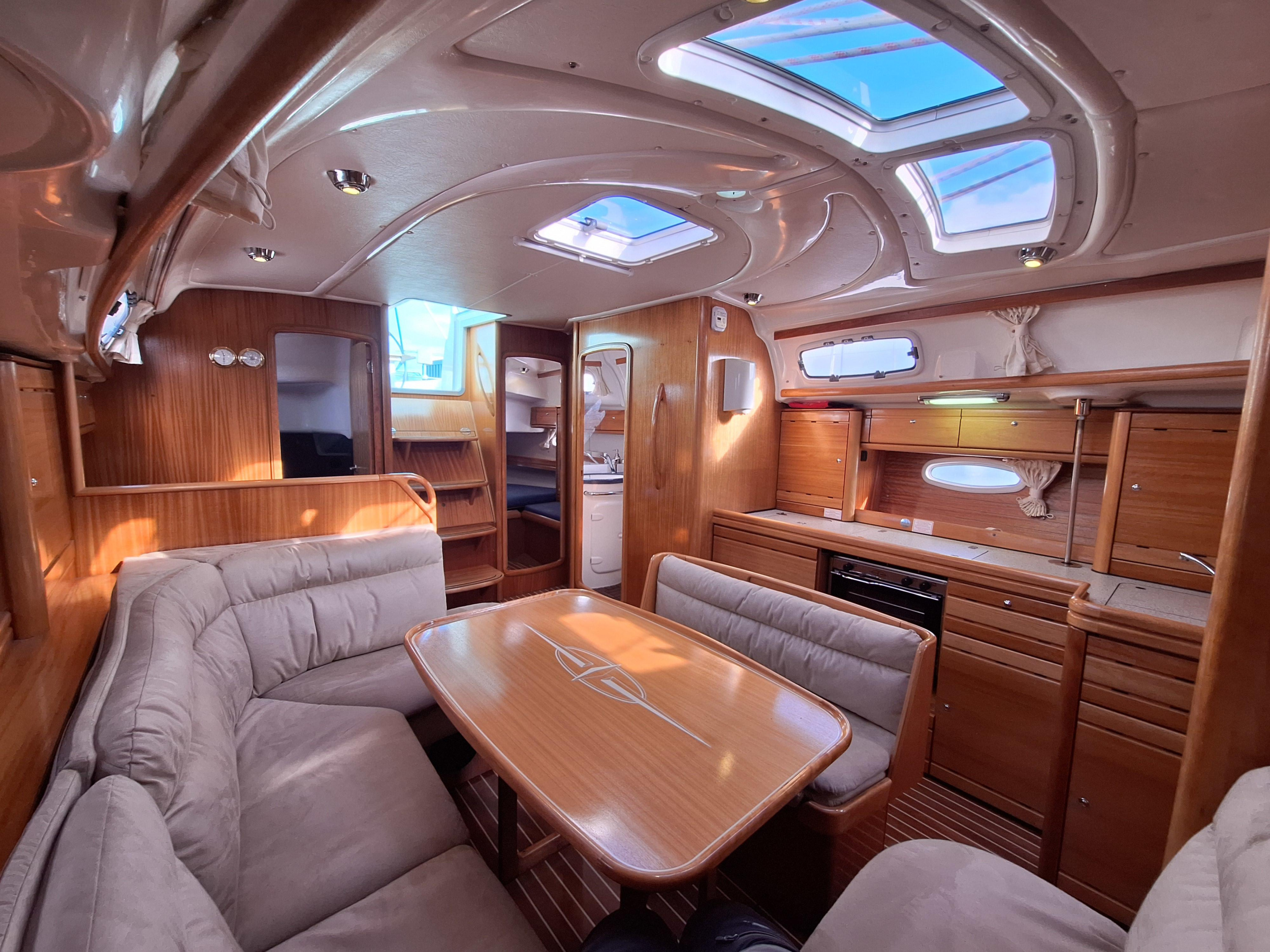 Bavaria 39 Cruiser — photo 9