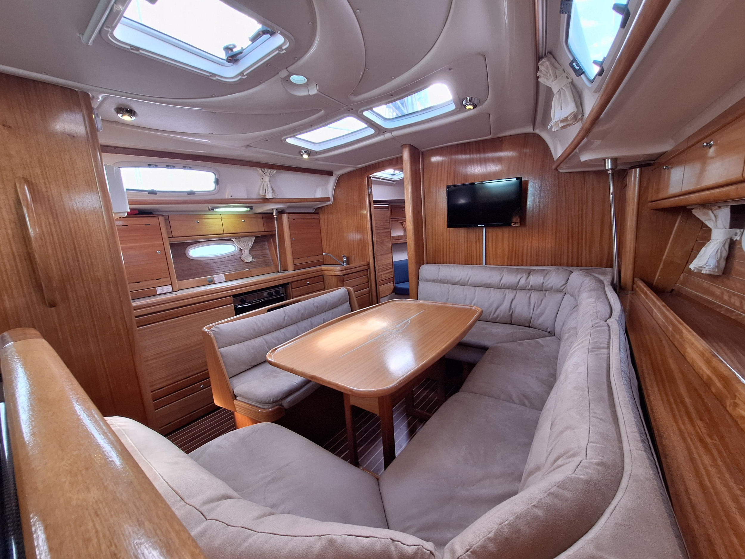 Bavaria 39 Cruiser — photo 5