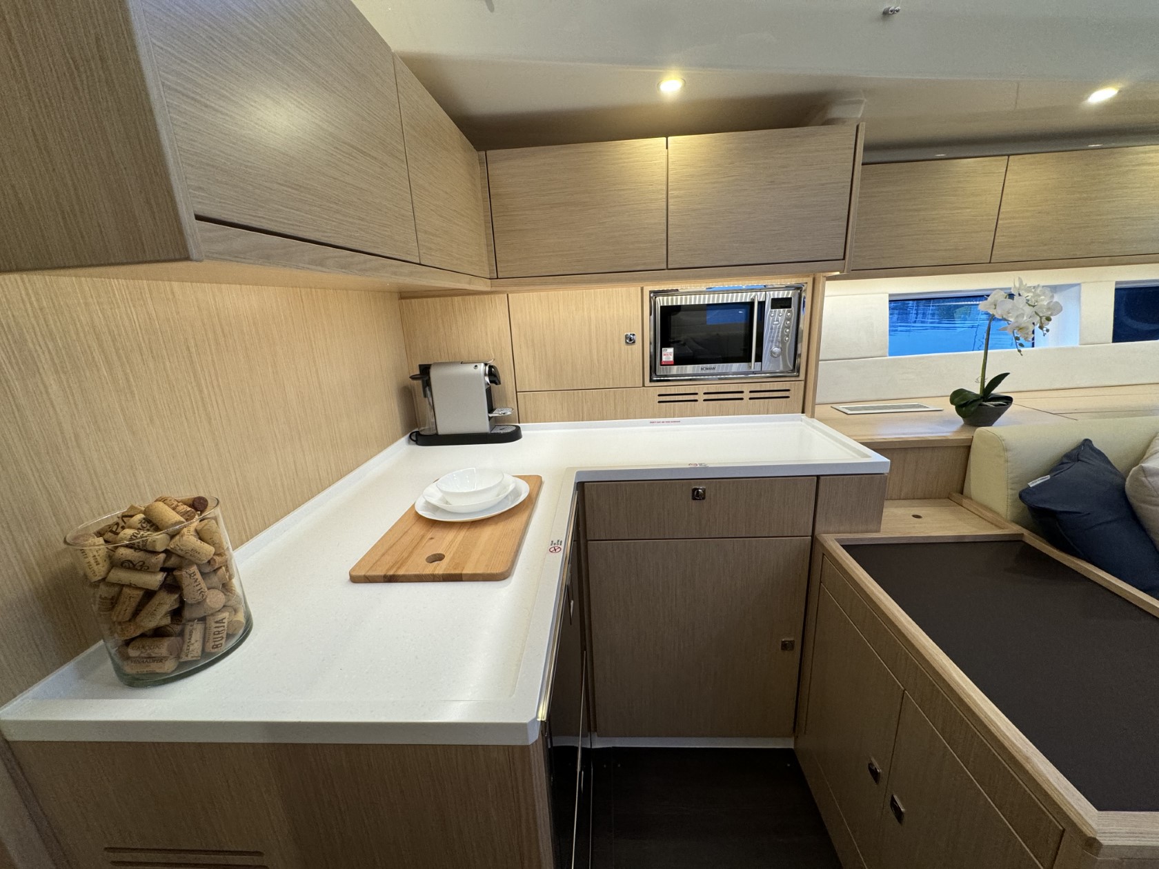 Bavaria C57 Style — photo 11