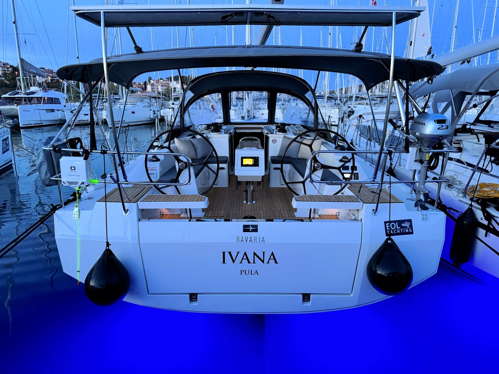 Bavaria C42 — photo 1
