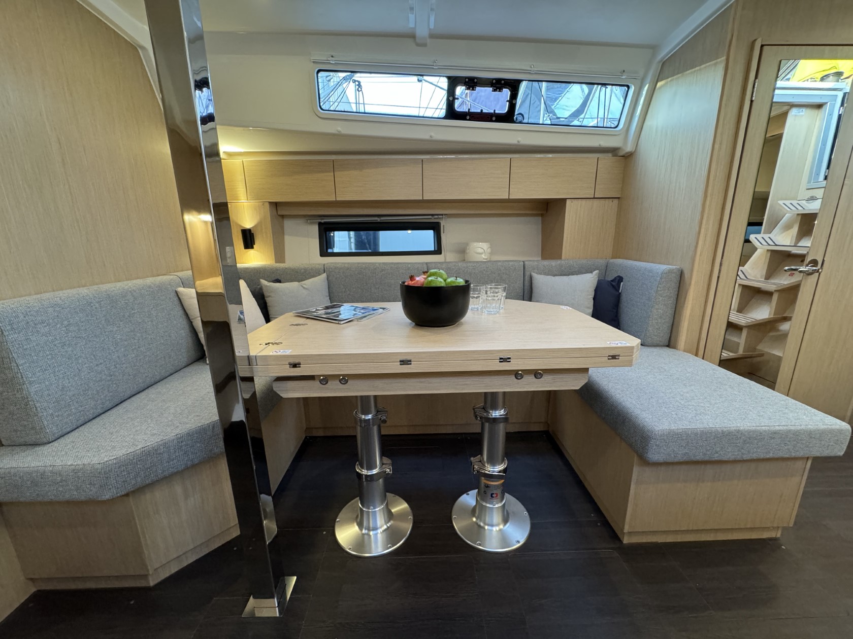 Bavaria C42 — photo 2