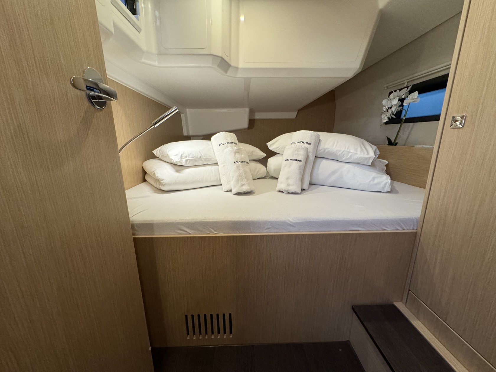 Bavaria C42 — photo 19