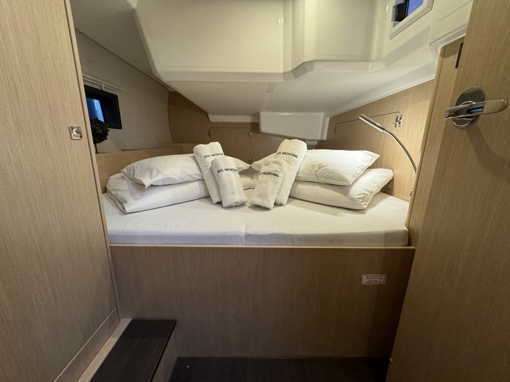 Bavaria C42 — photo 20