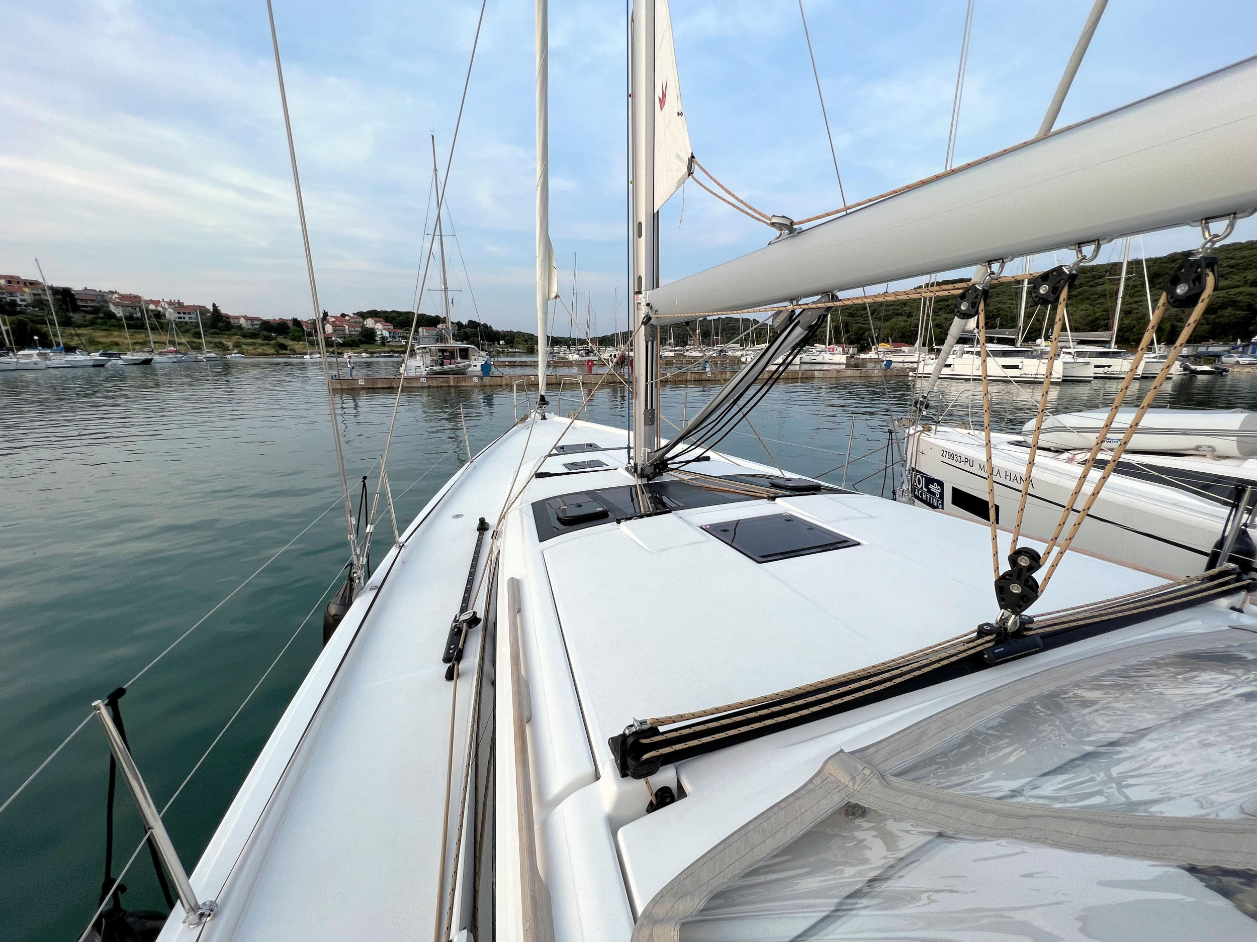 Dufour 430 Grand Large — photo 7