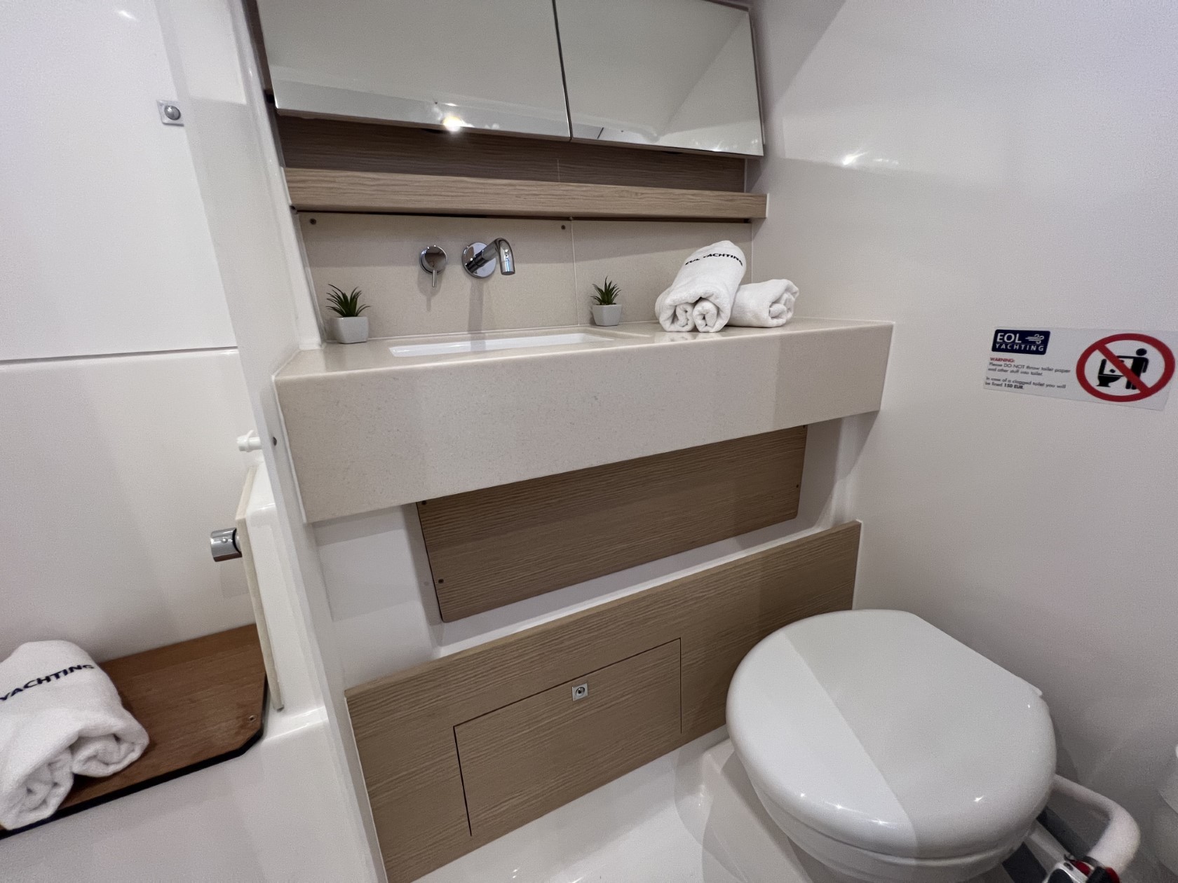 Dufour 470 Grand Large — photo 17
