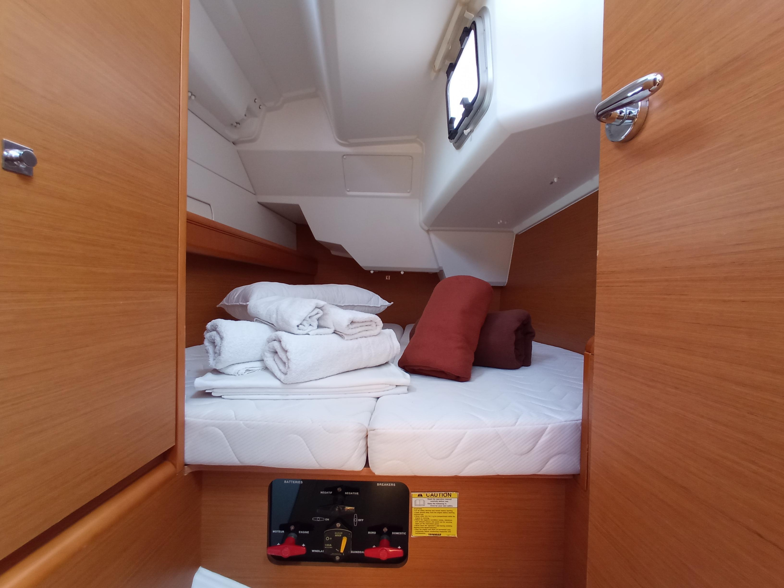 Sun Odyssey 379 — photo 5