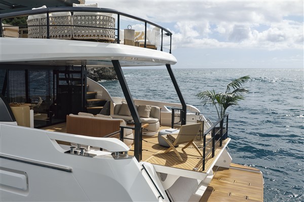 Azimut 82 Fly — photo 5
