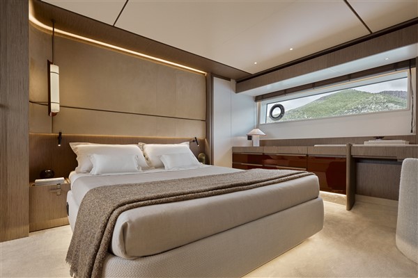 Azimut 82 Fly — photo 8