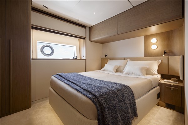 Azimut 82 Fly — photo 12