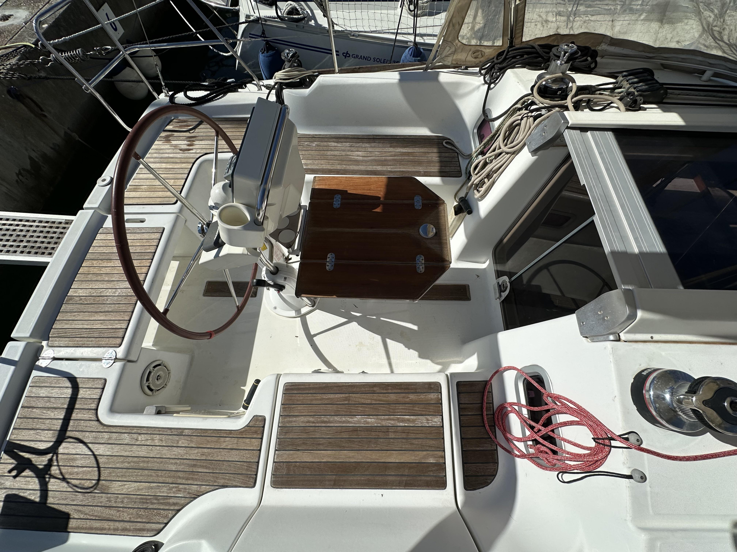 Oceanis 34 — photo 11