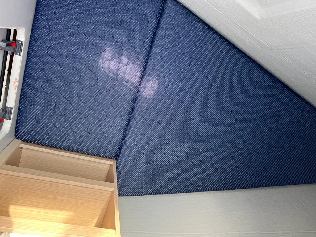 Lagoon 42 — photo 11