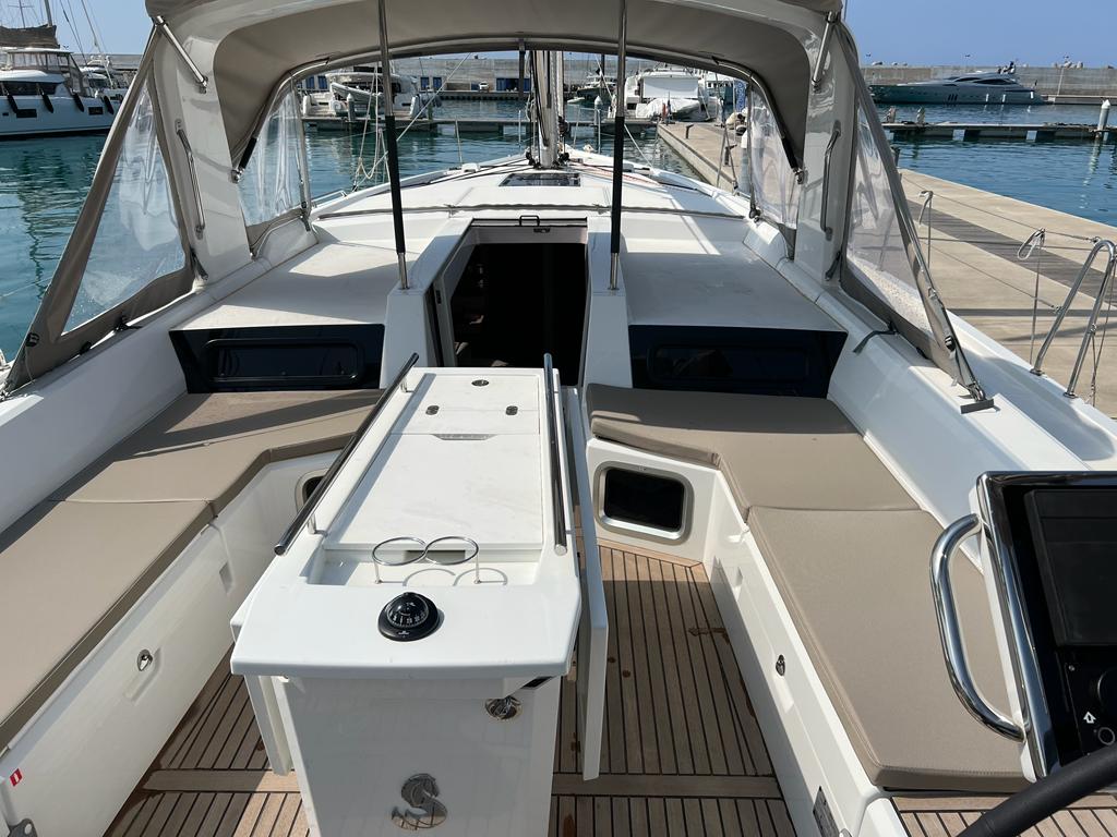 Oceanis 51.1 — photo 21