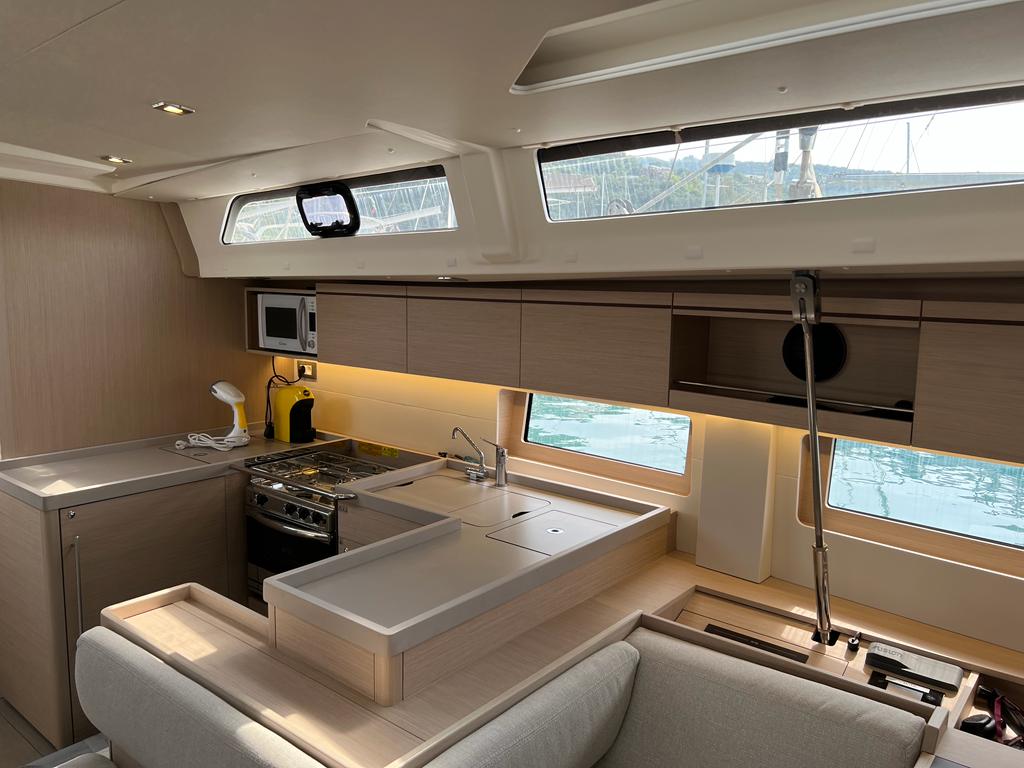 Oceanis 51.1 — photo 19