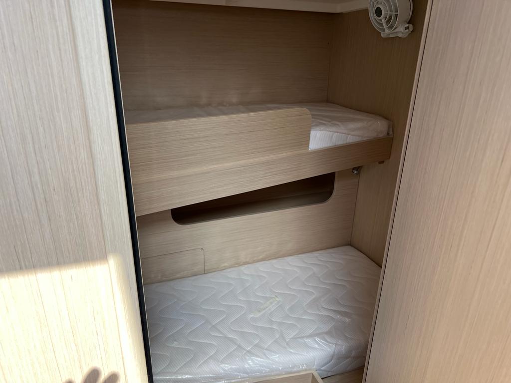 Oceanis 51.1 — photo 24