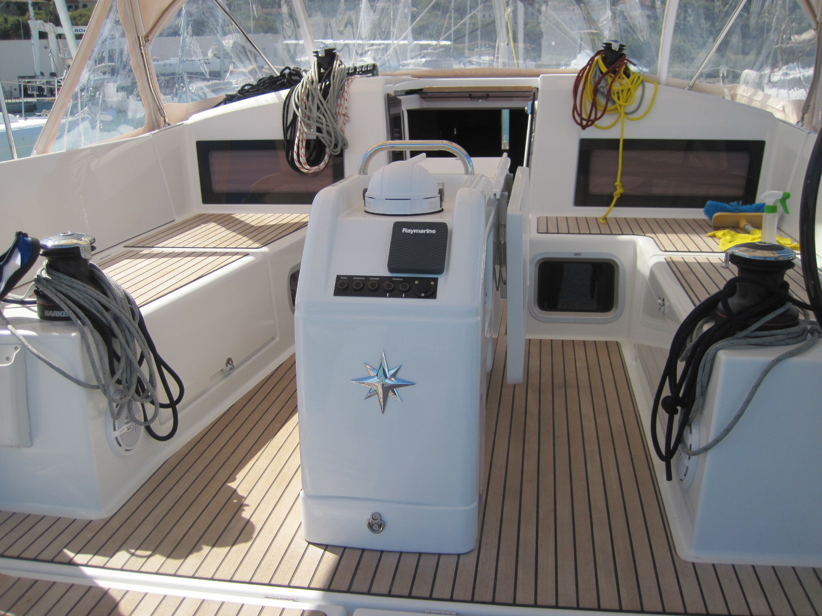 Sun Odyssey 440 — photo 24
