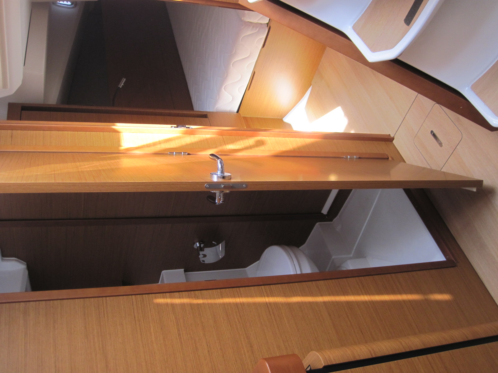 Sun Odyssey 440 — photo 18