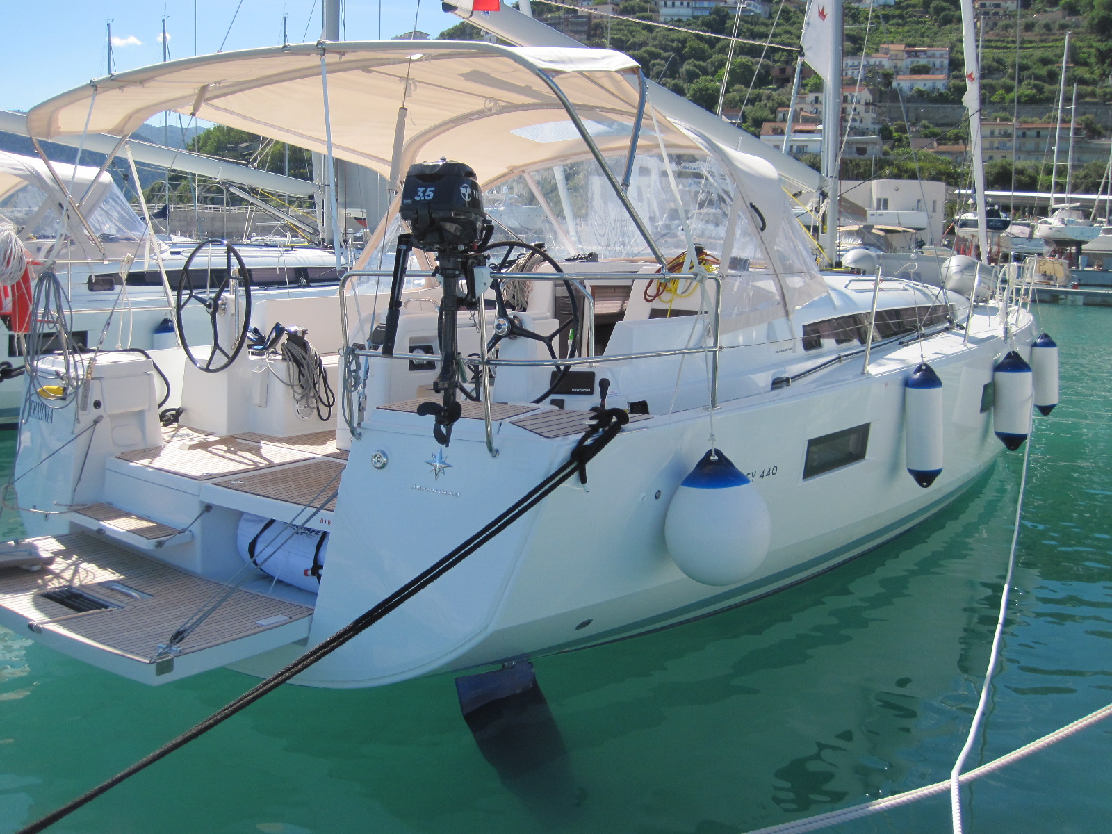 Sun Odyssey 440 — photo 17