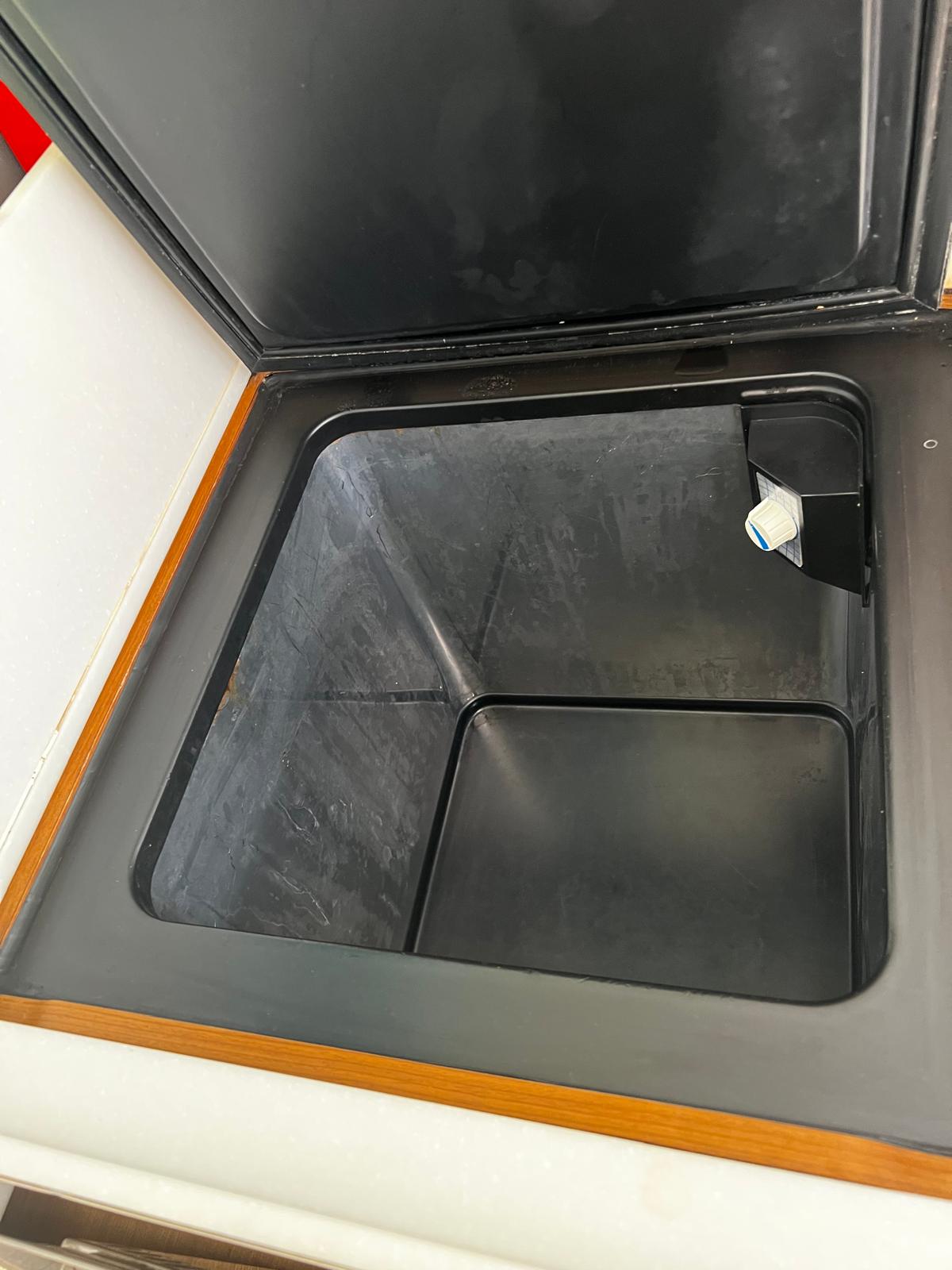 Sun Odyssey 440 — photo 32