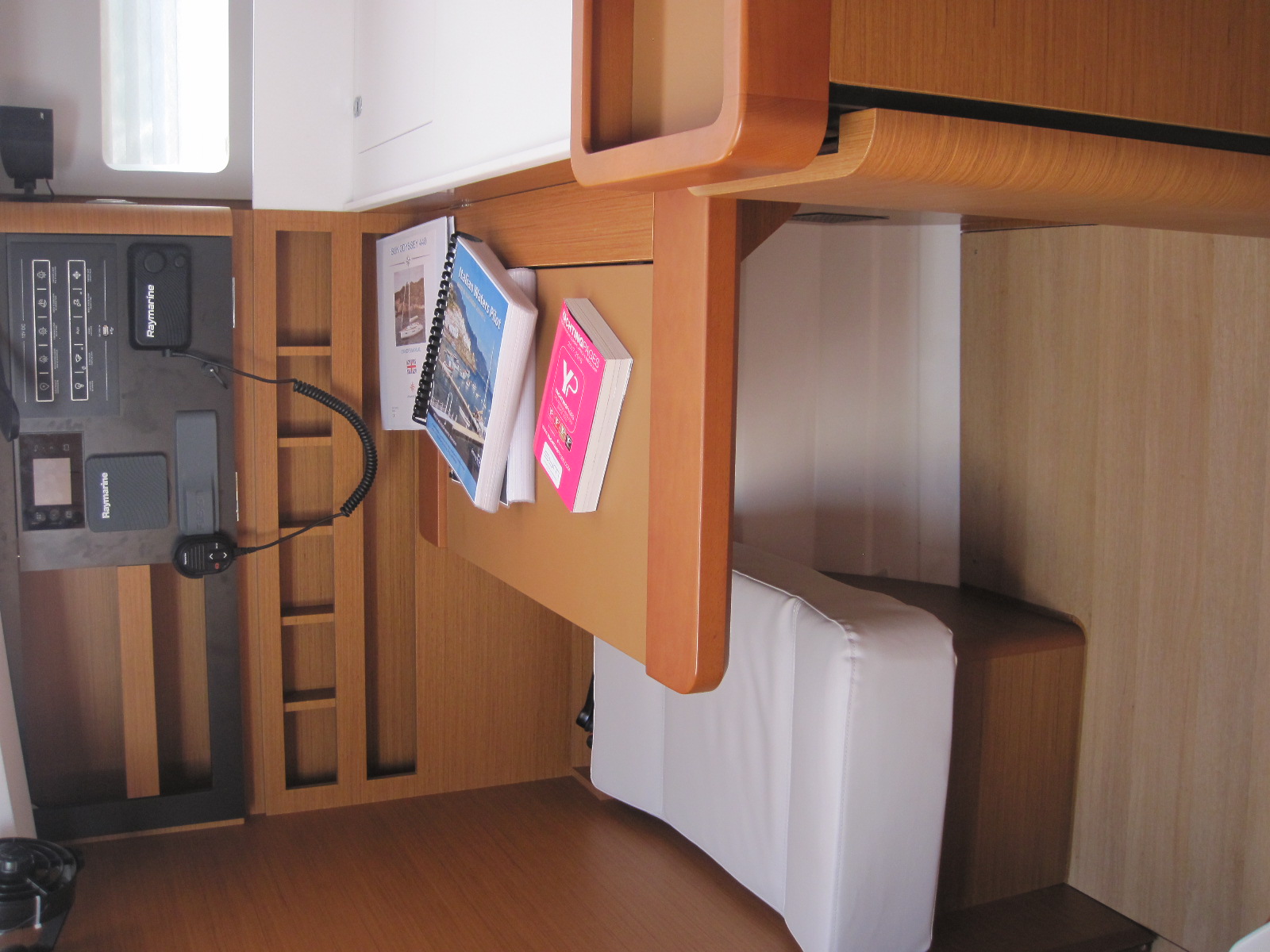 Sun Odyssey 440 — photo 7