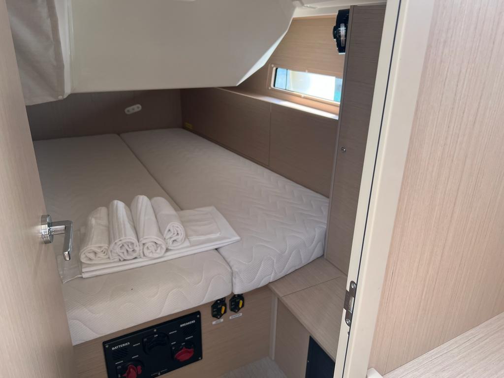 Oceanis 40.1 — photo 29