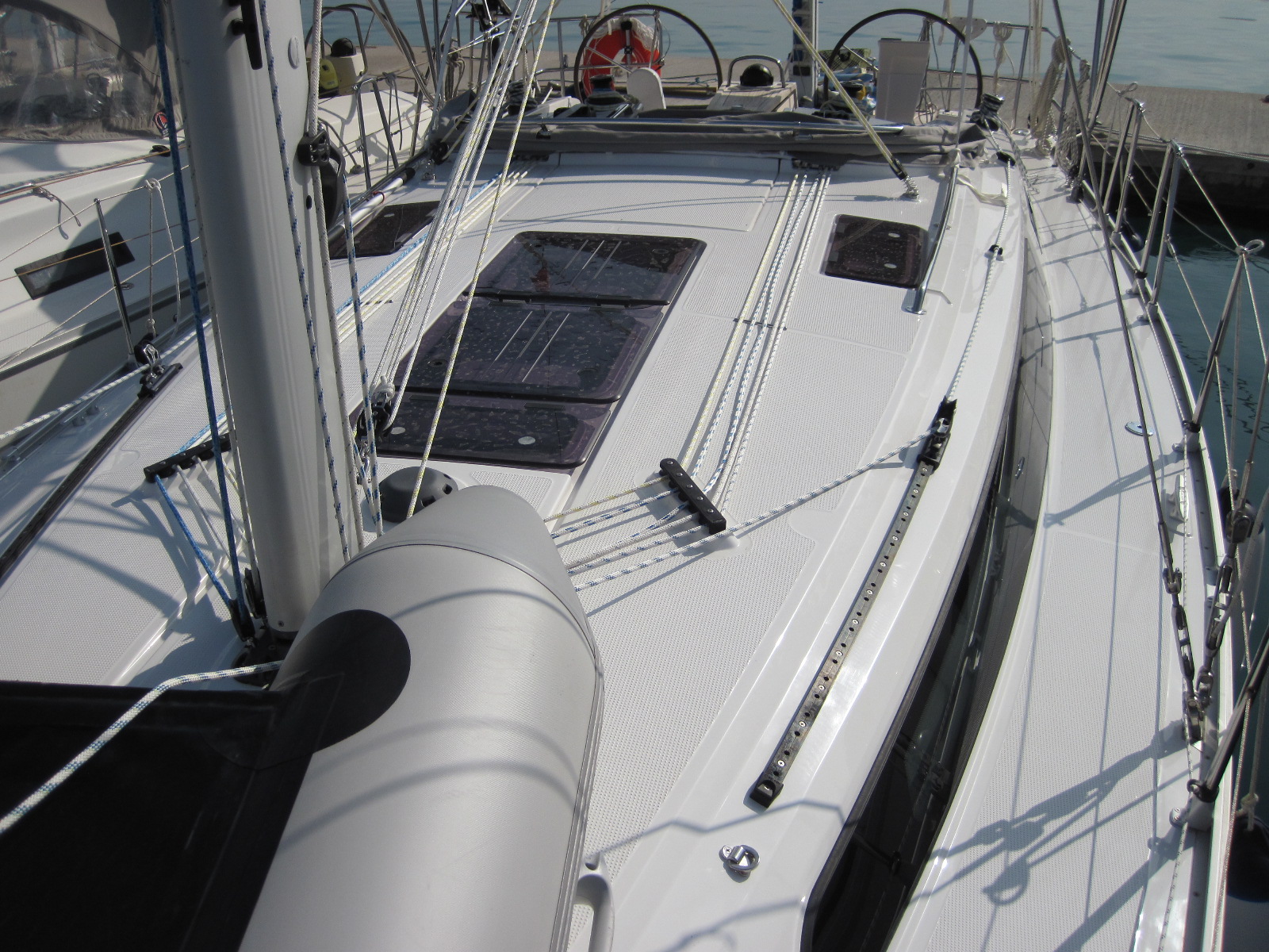 Bavaria Cruiser 37 — photo 22