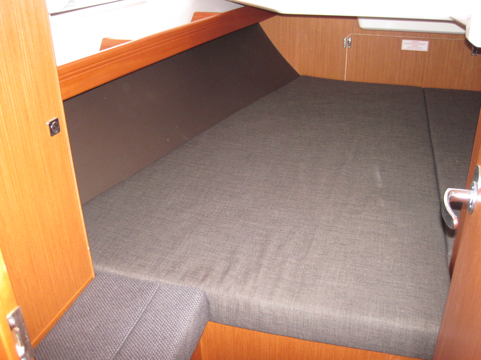 Bavaria Cruiser 37 — photo 15