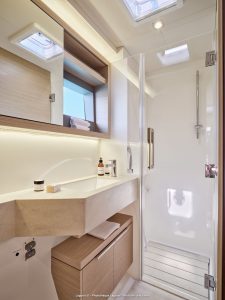 Lagoon 51 — photo 16