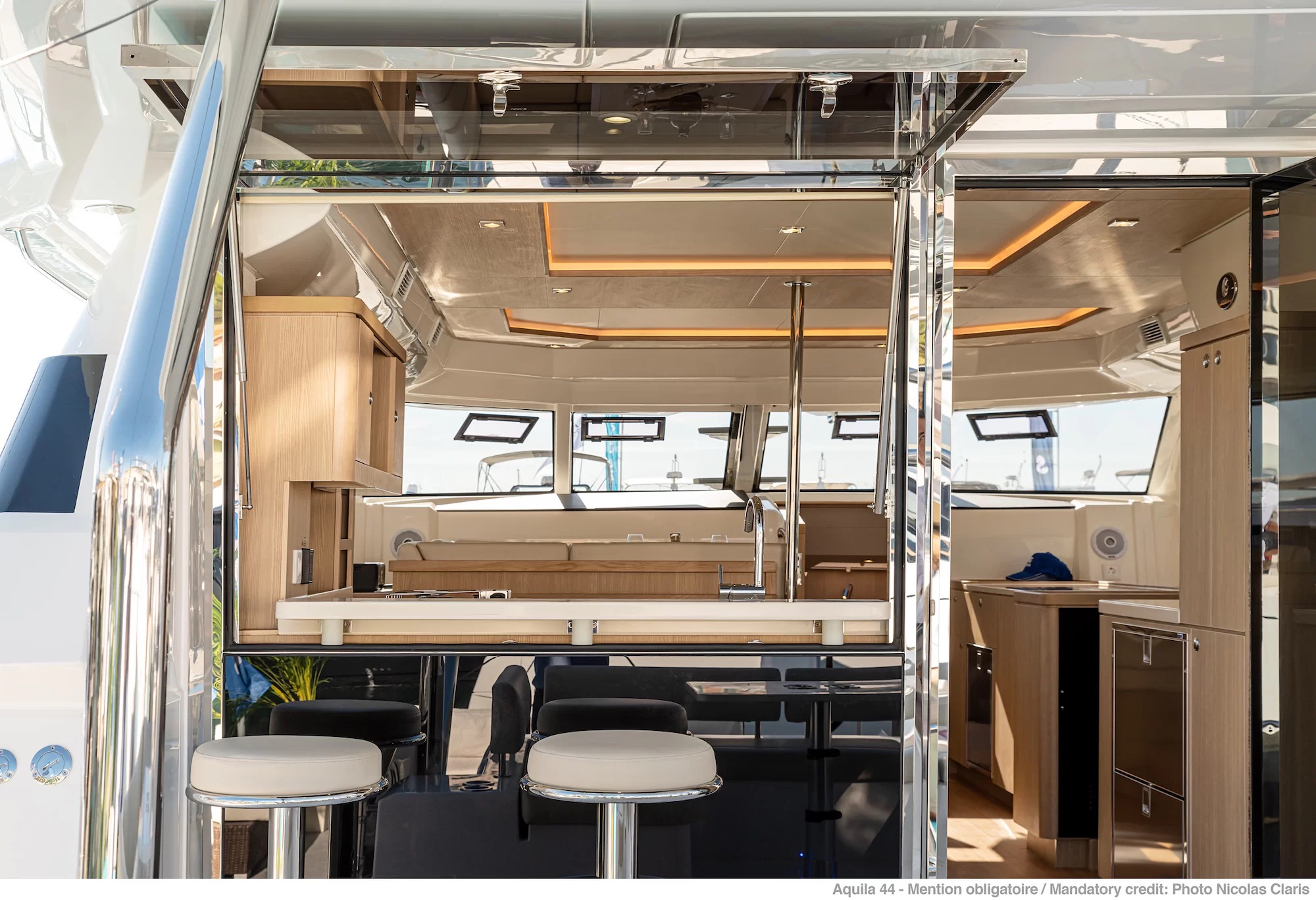 Aquila 44 Yacht — photo 6