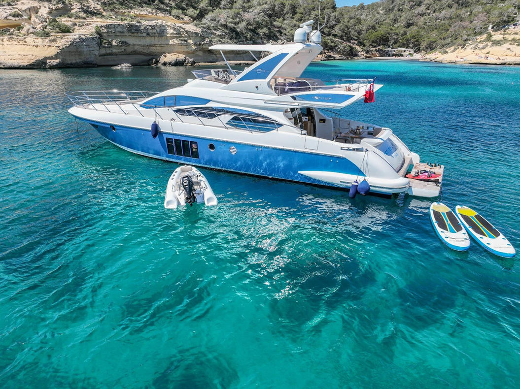 Azimut 64 — photo 1