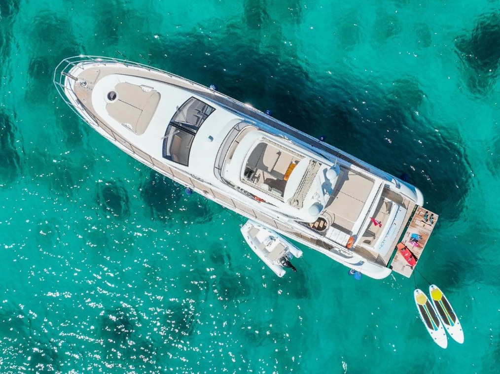 Azimut 64 — photo 7