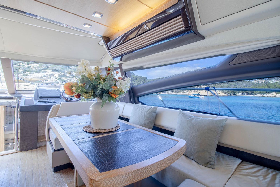 Azimut 64 — photo 2