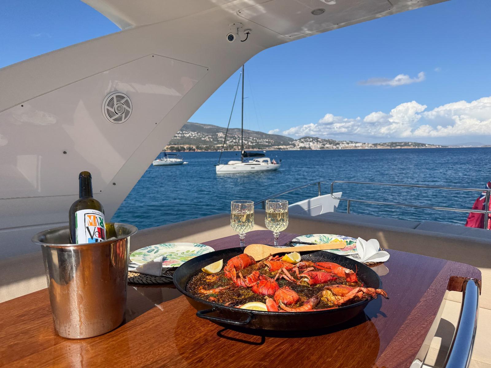 Azimut 64 — photo 14