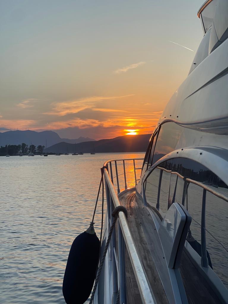 Azimut 64 — photo 10