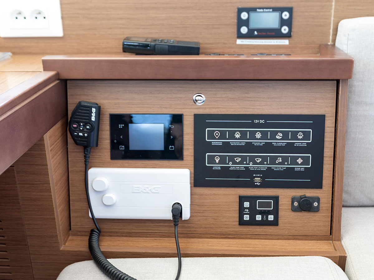 Lagoon 40 — photo 5