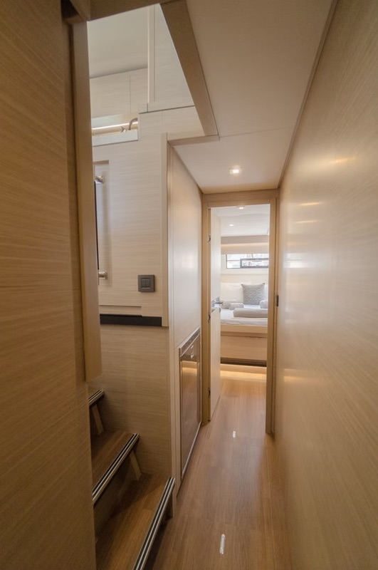 Lagoon 51 — photo 15