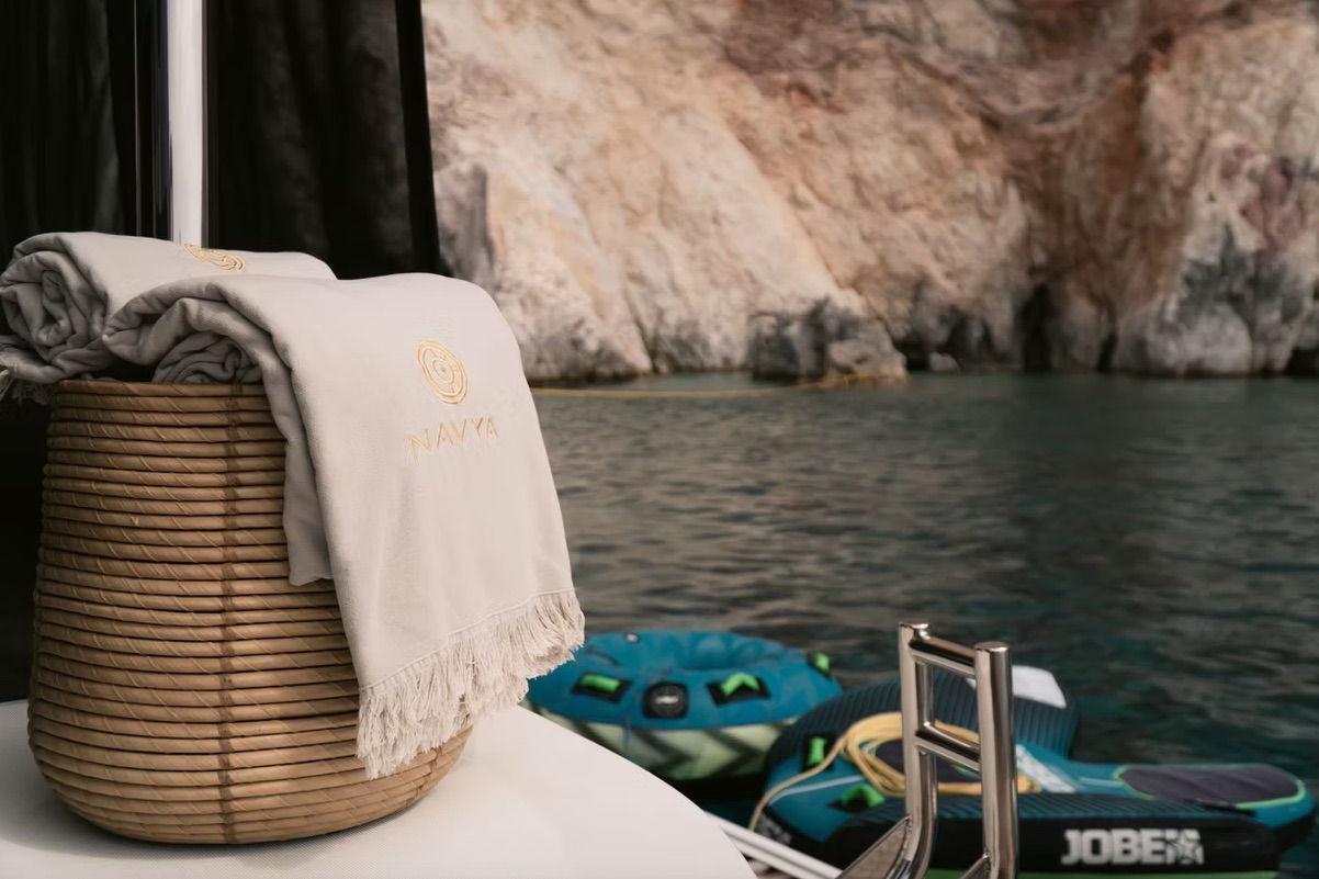 Lagoon 51 — photo 28