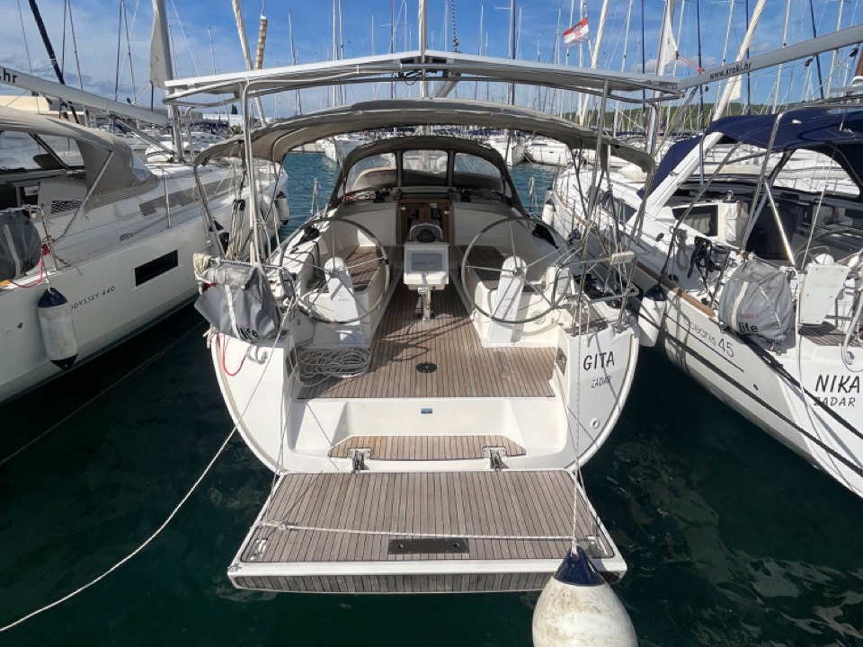 Bavaria Cruiser 37 — photo 1